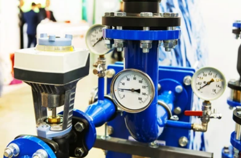 Industrial pressure gauge and piping system
